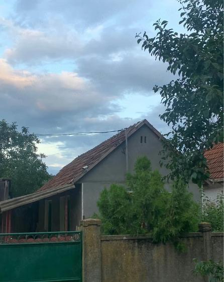 Casă cu 3 camere în Cuvin