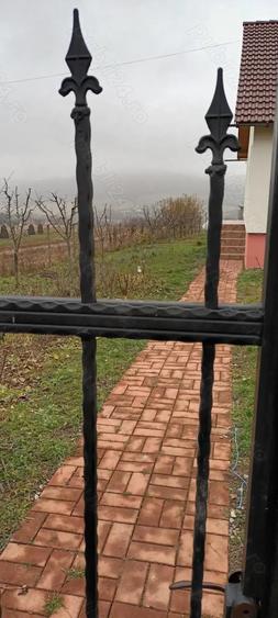 Casă cu 4 camere în Arghira