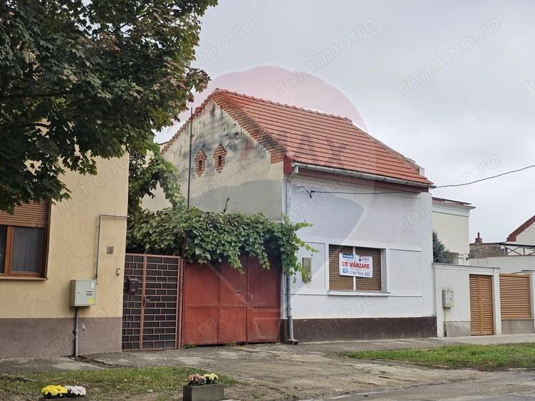 Casă cu 3 camere cu Teren 475 Mp în Central