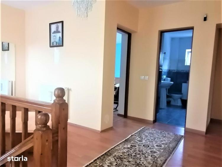 Casă cu 4 camere în Nistorești