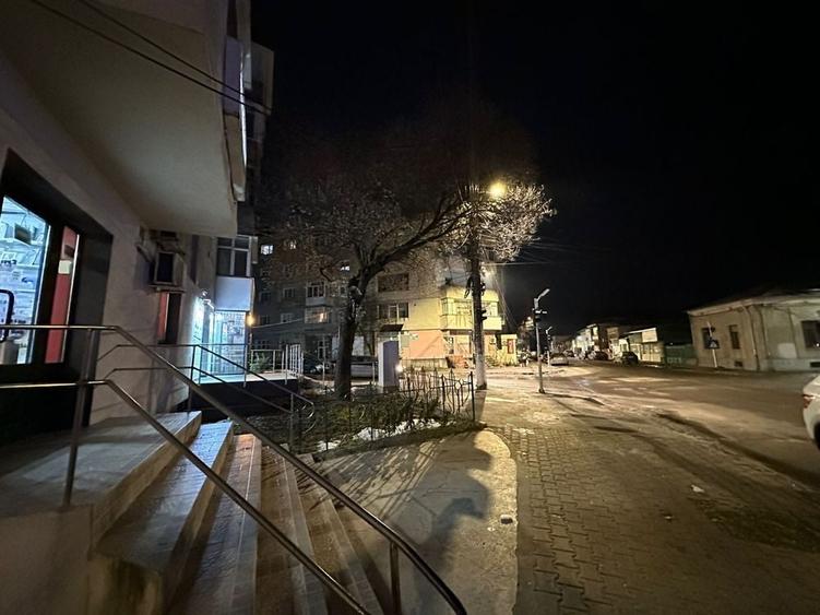 Spațiu comercial, de 48 mp, în Ultracentral