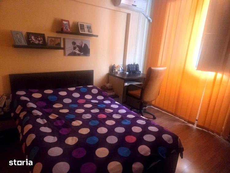 Apartament cu 3 camere decomandat în Ferentari