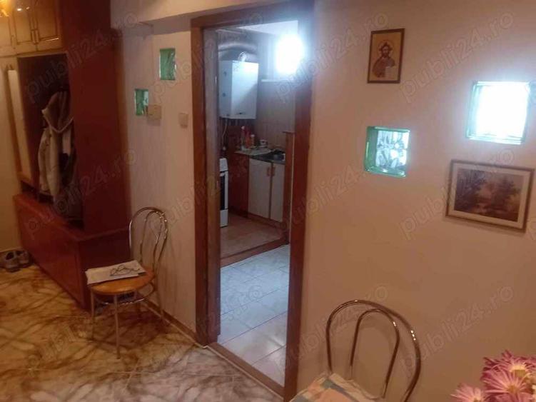 Apartament cu 3 camere decomandat în Dărmănești