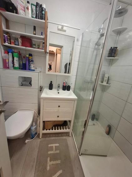 Apartament cu 4 camere nedecomandat în Central