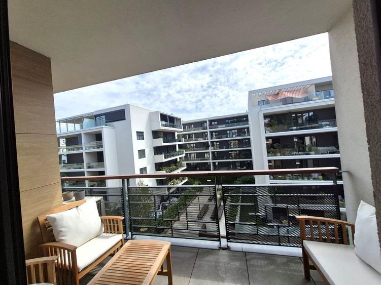 Apartament cu 3 camere decomandat, mobilat în Herăstrău