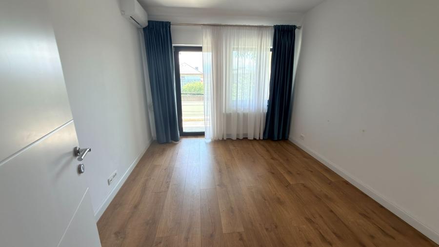 Casă cu 4 camere cu Teren 200 Mp în Gușterița