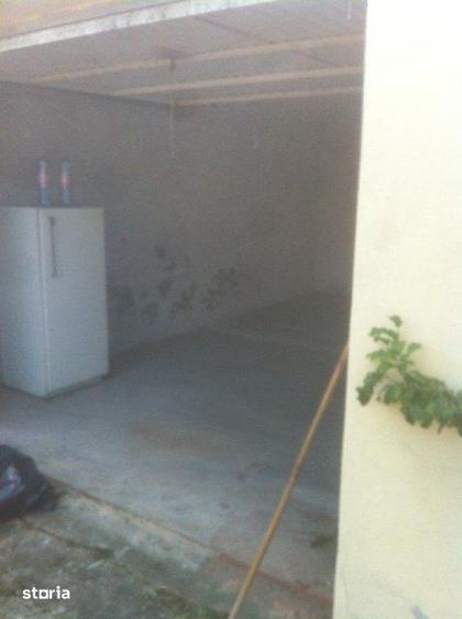 Casă cu 8 camere cu Teren 3100 Mp în Central