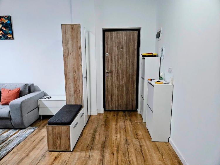 Apartament cu 2 camere semidecomandat în Cug