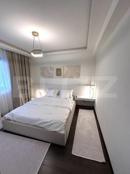 Apartament cu 3 camere semidecomandat, mobilat în Sud