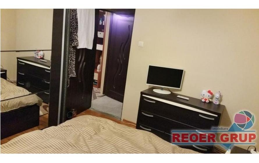 Apartament cu 3 camere semidecomandat în Nord