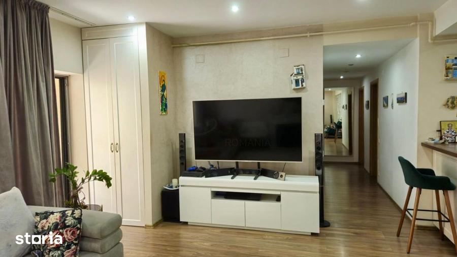 Apartament cu 4 camere decomandat în Central
