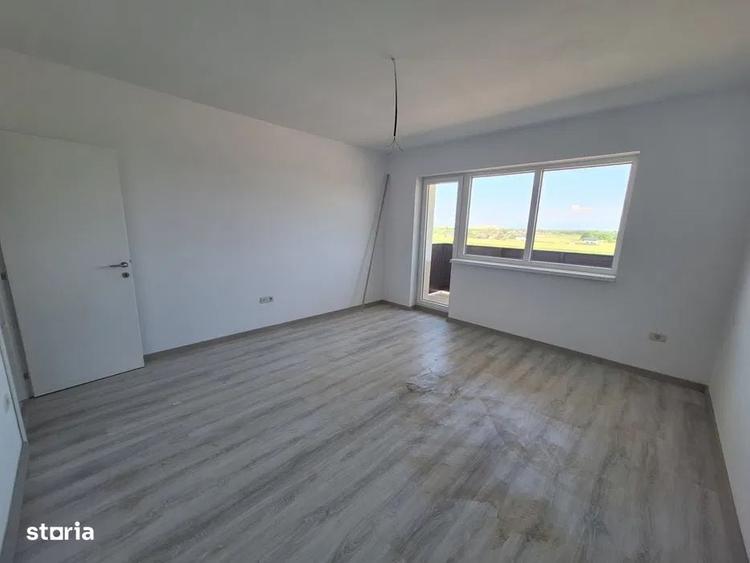 Apartament cu 3 camere decomandat în Sânpetru