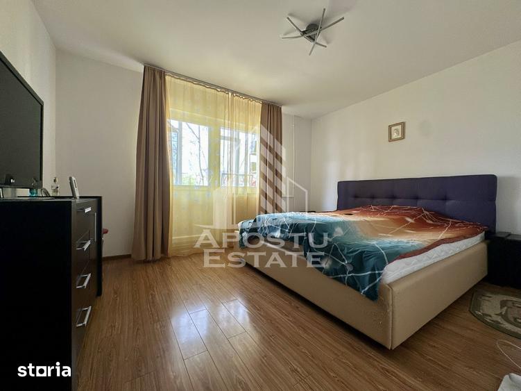 Apartament cu 4 camere decomandat, mobilat în Steaua