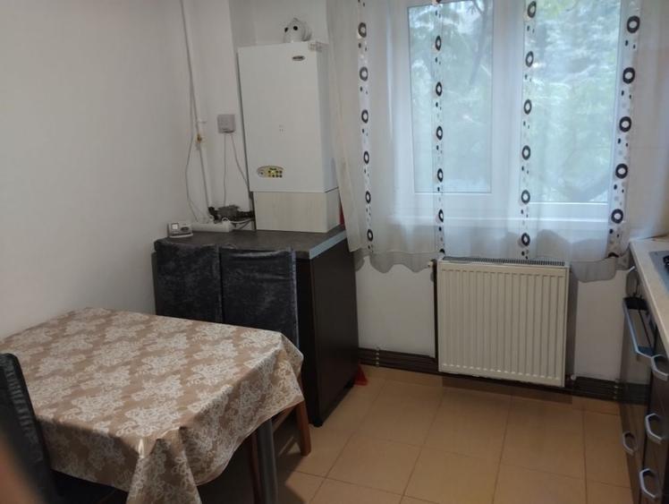 Apartament cu 2 camere decomandat în Geamăna