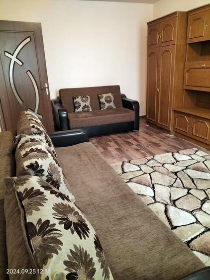 Garsonieră decomandată în Vitan