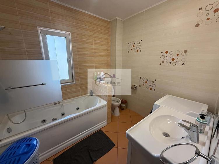 Apartament cu 4 camere decomandat în Bună Ziua