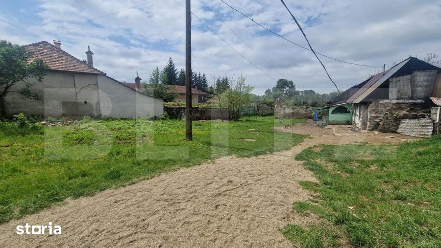Casă cu 3 camere cu Teren 2000 Mp în Central