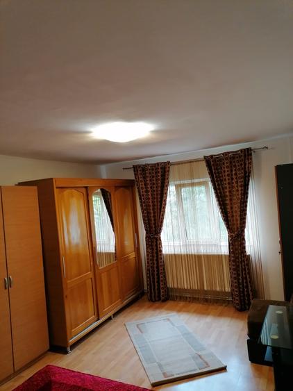 Apartament cu 2 camere decomandat, mobilat în Cug