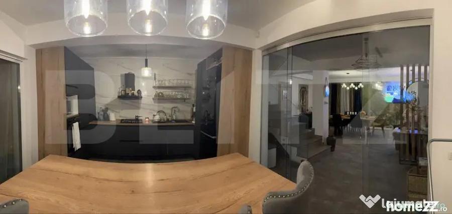 Casă cu 6 camere cu Teren 675 Mp în Central