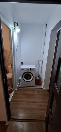 Apartament cu 2 camere semidecomandat în Craiovei