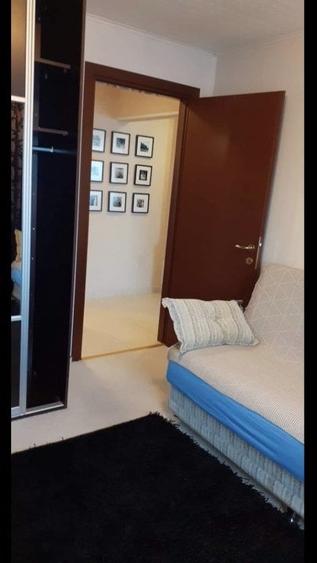 Apartament cu 3 camere decomandat în Panduri
