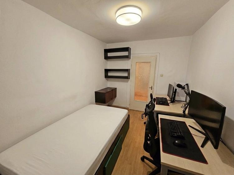 Apartament cu 3 camere decomandat în Centrul Istoric