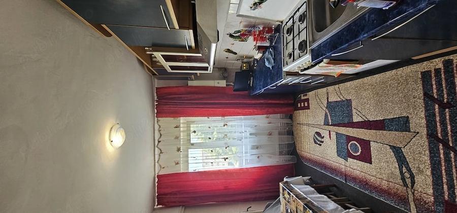 Apartament cu 2 camere decomandat în Poarta 6