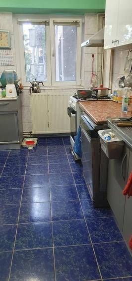 Vând apartament 3 camere decomandat, Bv. 13 Septembrie - 12