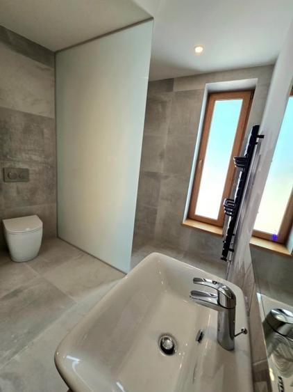 Casă individuală cu 5 camere cu Canalizare în Faleza Nord
