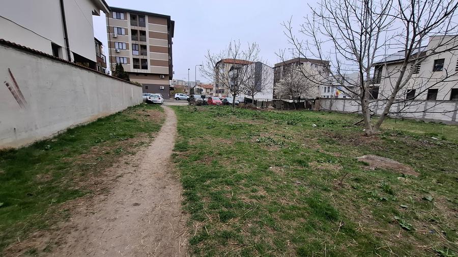 Teren Construcții intravilan de 500 mp, în Kamsas