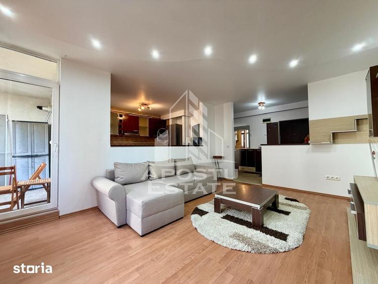 Apartament cu 3 camere decomandat în Est