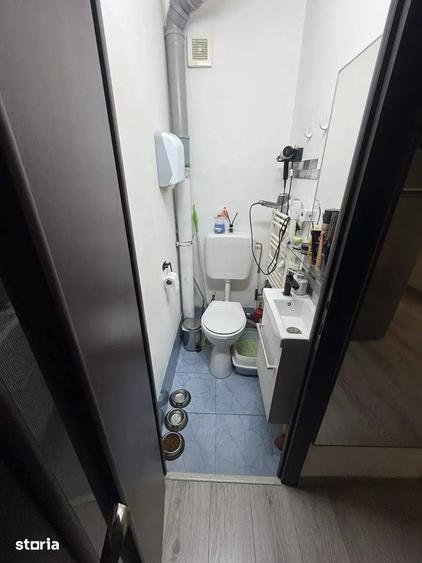 Apartament cu 4 camere în Berceni
