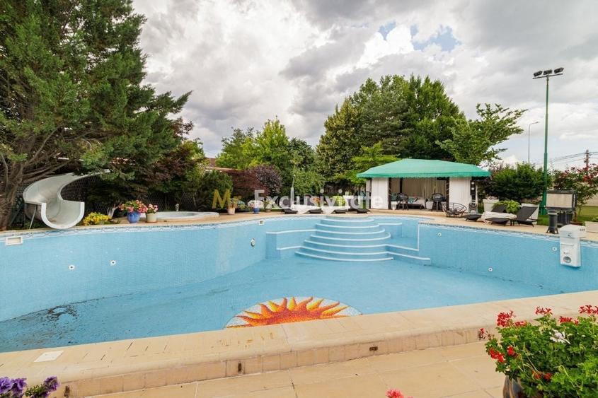 Casă individuală cu 19 camere cu Piscina în Central