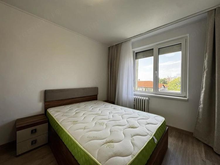 Apartament cu 3 camere decomandat în Circumvalațiunii
