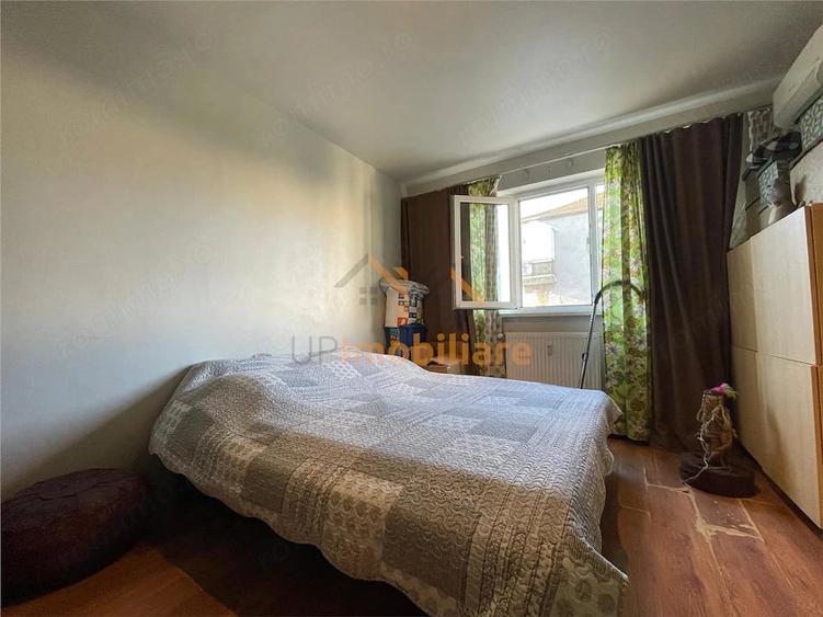 Apartament cu 3 camere semidecomandat în Calea Aradului