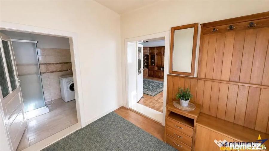 Casă cu 4 camere cu Teren 934 Mp în Central