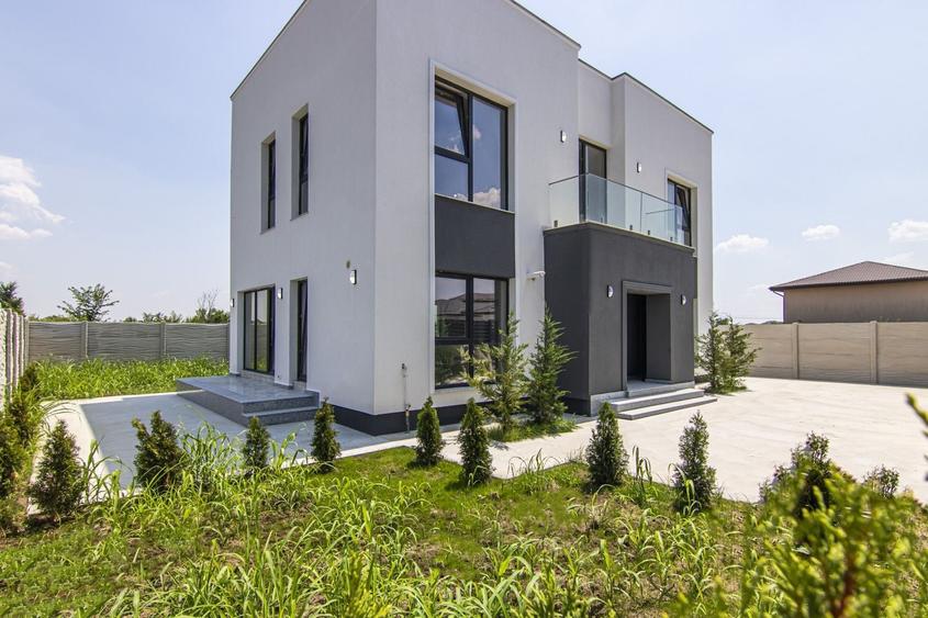 Casă individuală cu 5 camere cu Canalizare în Central