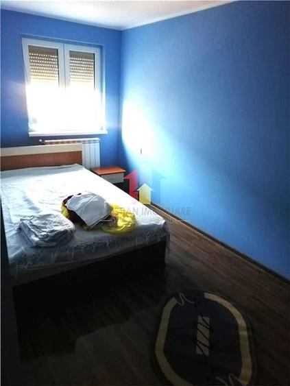 Apartament cu 4 camere semidecomandat în Hipodrom