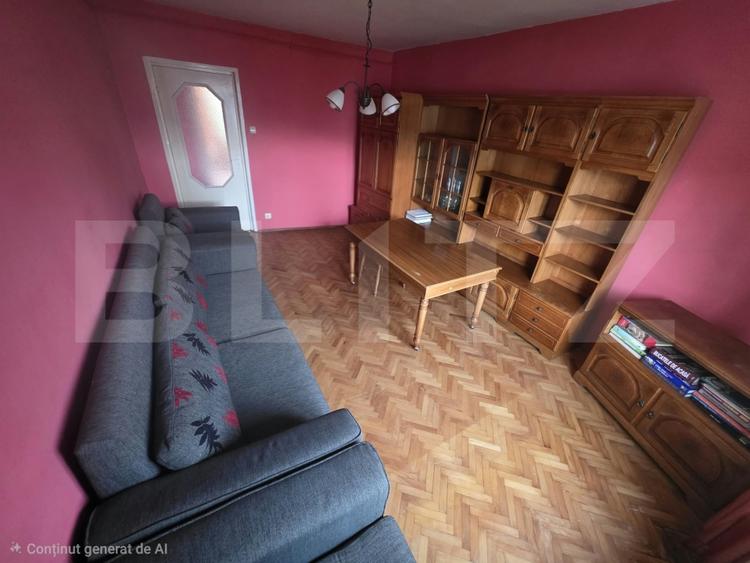 Apartament cu 3 camere decomandat, mobilat în Tudor