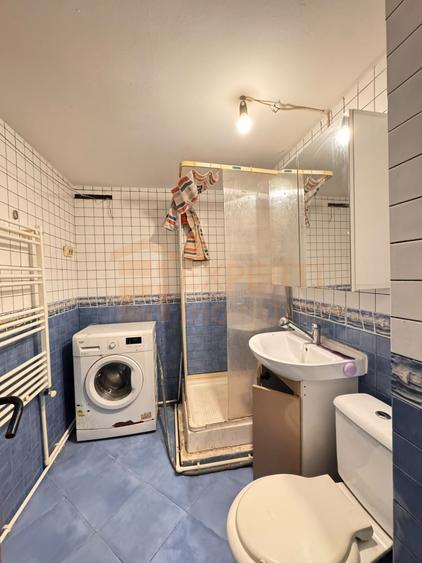 Apartament cu 2 camere decomandat în CET