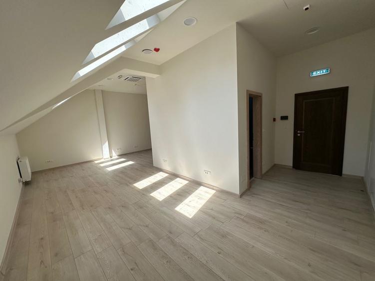 Birou, de 348 mp, în Ultracentral
