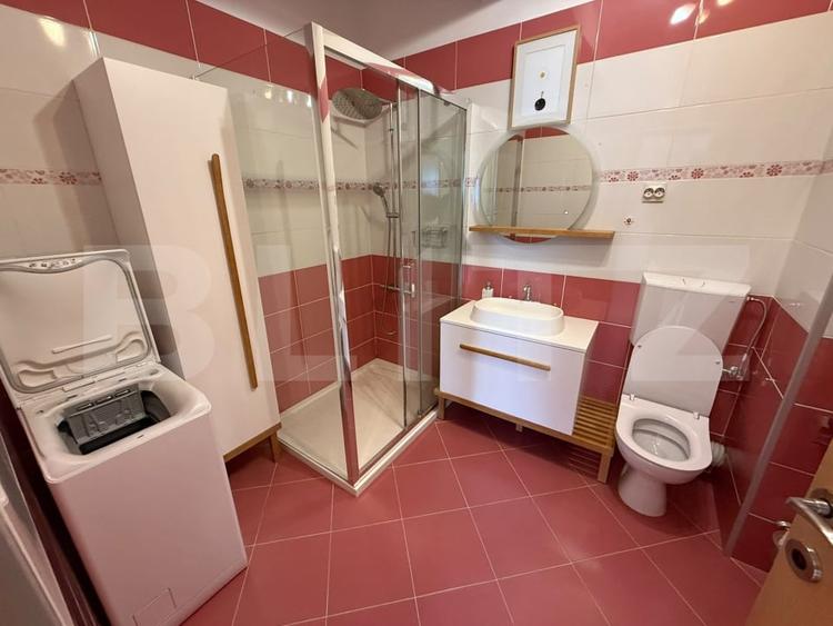Apartament cu 2 camere semidecomandat, mobilat în Bună Ziua