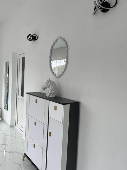 Casă individuală cu 4 camere cu Canalizare în Central