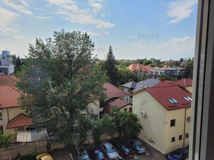 Apartament cu 3 camere decomandat în Dorobanți