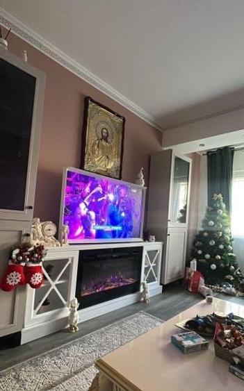 Apartament cu 2 camere semidecomandat, mobilat în Casa de Cultură