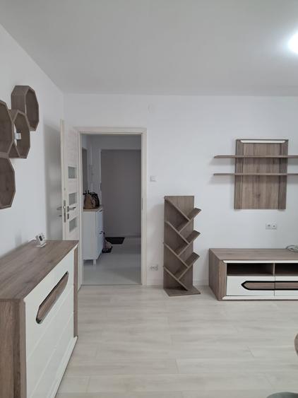 Apartament cu 2 camere semidecomandat în Hipodrom 2