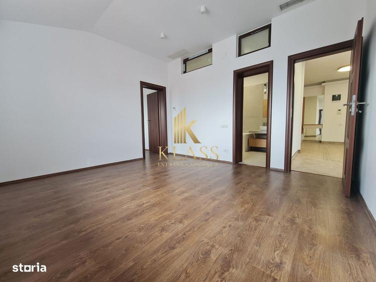 Apartament cu 4 camere în Central