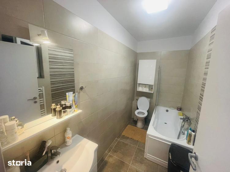 Apartament cu 3 camere decomandat în Dobroești
