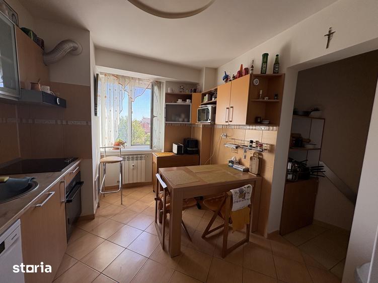 Apartament cu 4 camere în Ultracentral