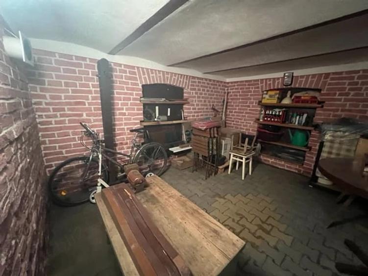 Casă cu 2 camere cu Teren 231 Mp în Central